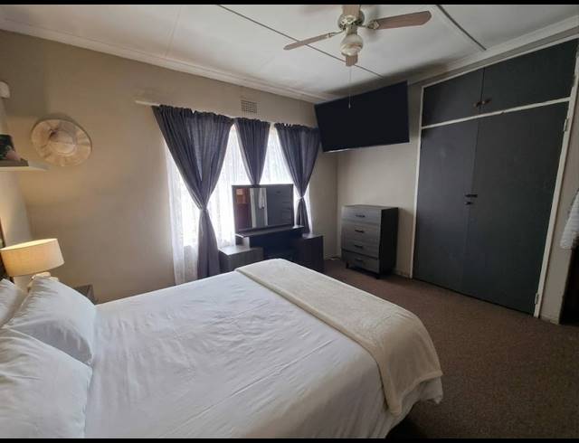 4 BEDROOM HOUSE FOR SALE IN THREE RIVERS